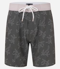 Bermuda Surf em Microfibra com Estampa de Coqueiros
