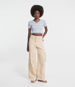 Calça Reta em Sarja com Bolsos Cargo e Carpinteiro