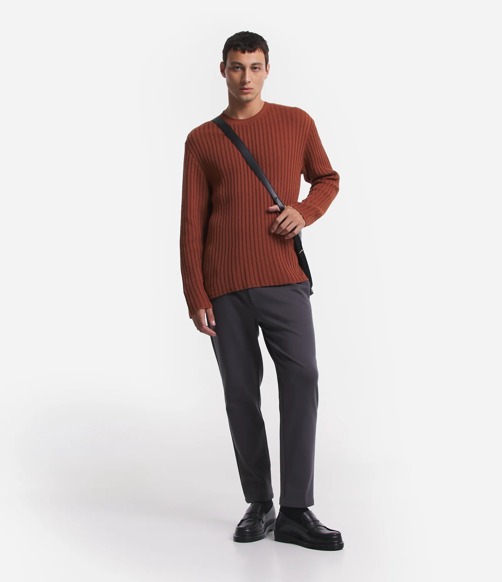 Suéter Slim em Tricô com Textura Canelada Marrom Telha 2