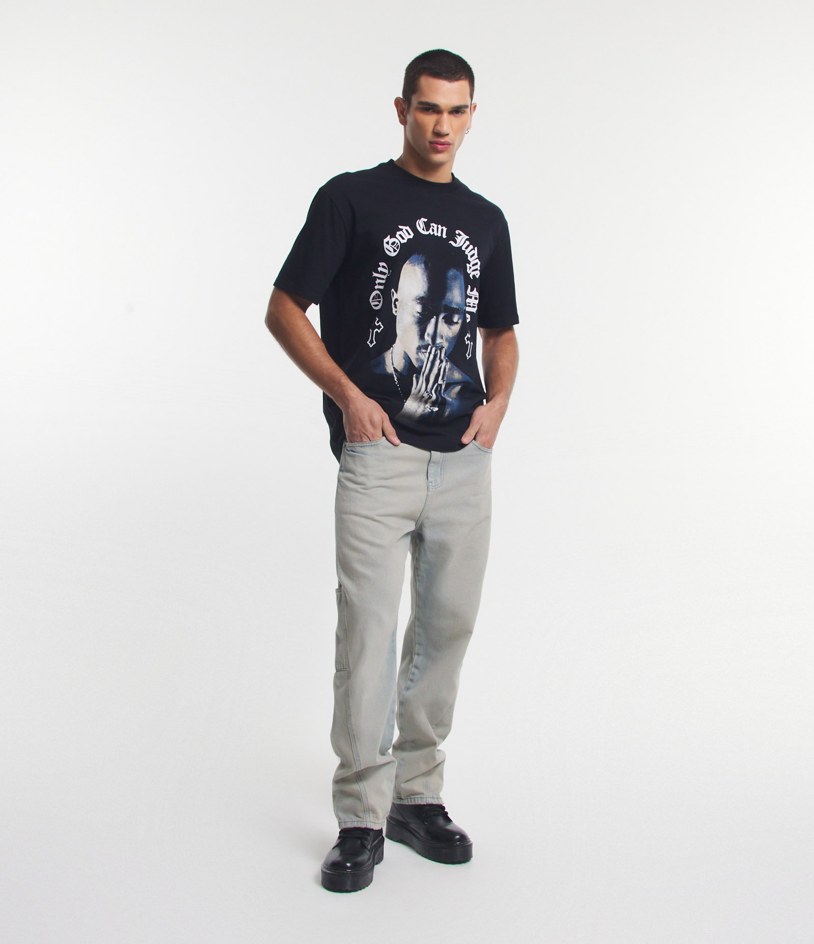 Camiseta Relaxed em Meia Malha com Estampa Tupac Preto 2