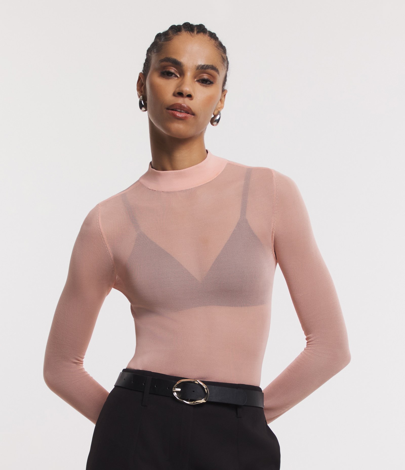 Blusa em Tule com Golinha e Manga Longa Rosa