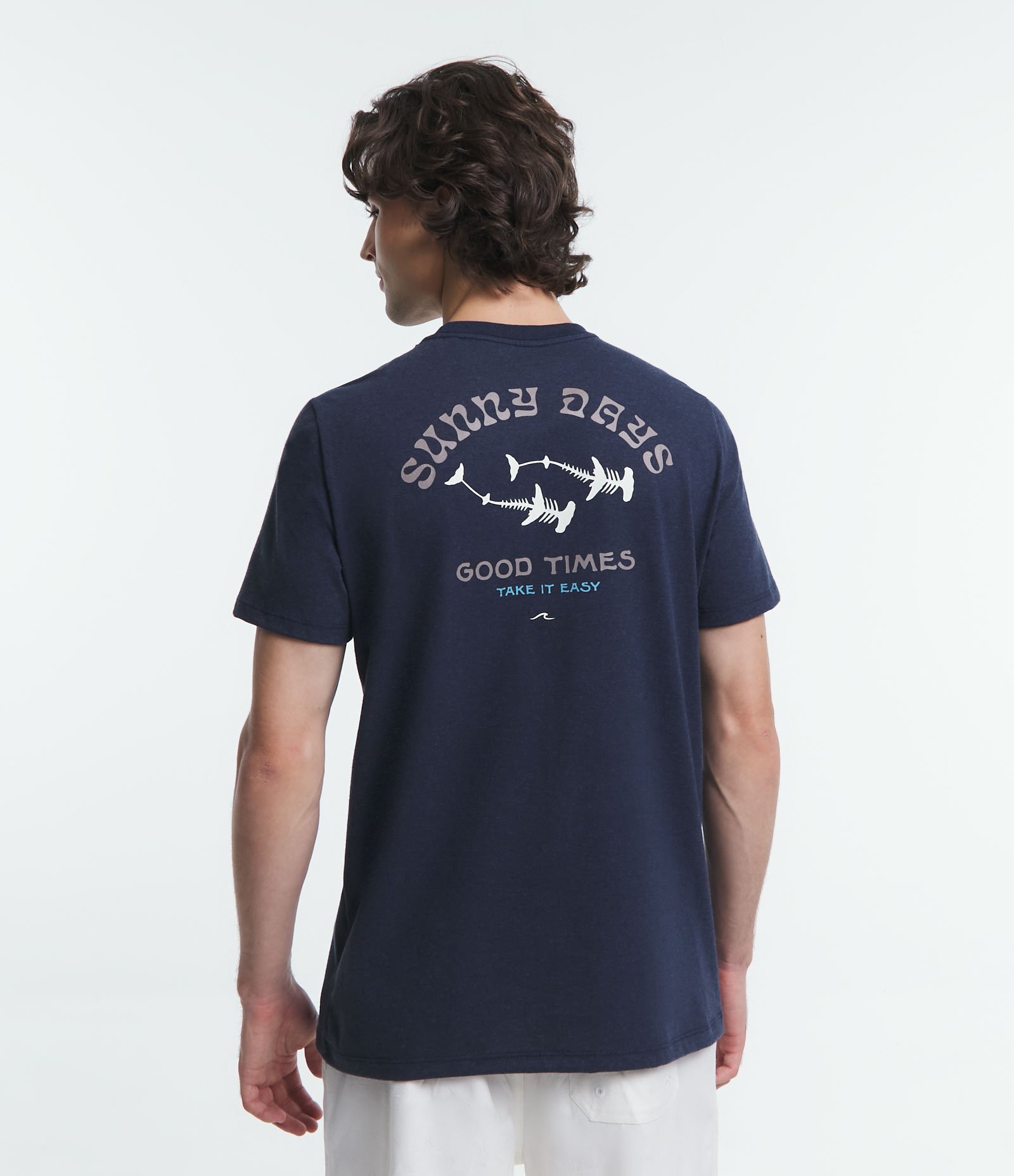 Camiseta Comfort em Meia Malha com Estampa Esqueleto de Tubarão Azul Escuro 5