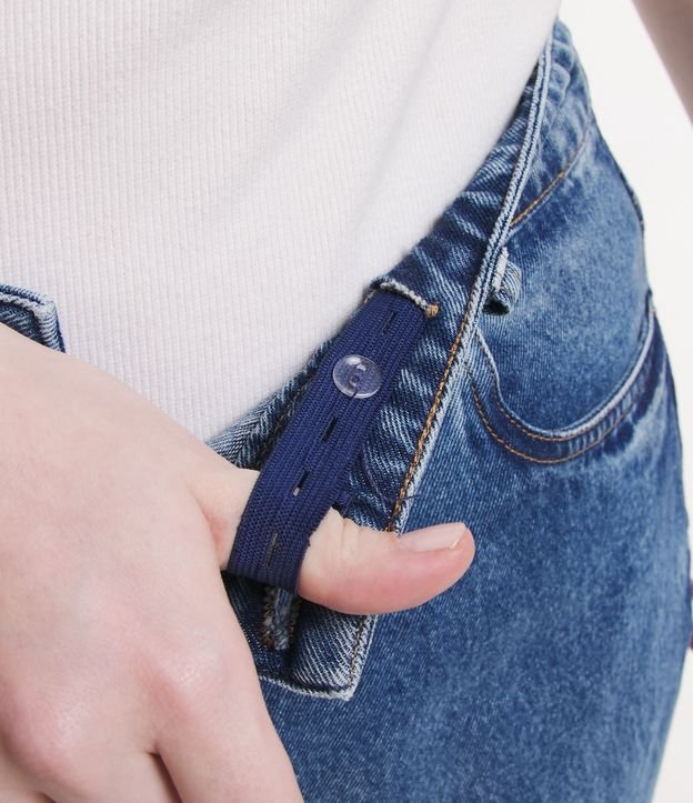 Calça Mom Cintura Média em Jeans Curve & Plus Size Azul 6