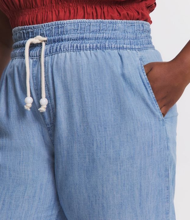 Calça Pantalona em Jeans com Cós Elástico e Amarração Curve & Plus Size Azul 4