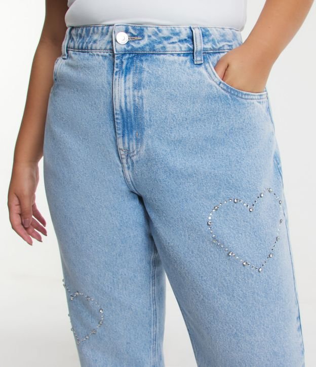 Calça Reta em Jeans com Corações de Strass Curve & Plus Size Azul 4