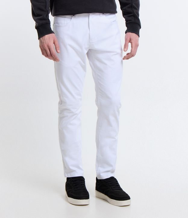 Calça Skinny em Sarja com Bolsos