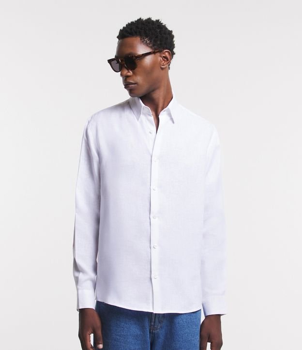 Camisa Manga Longa em Linho com Botões Frontais