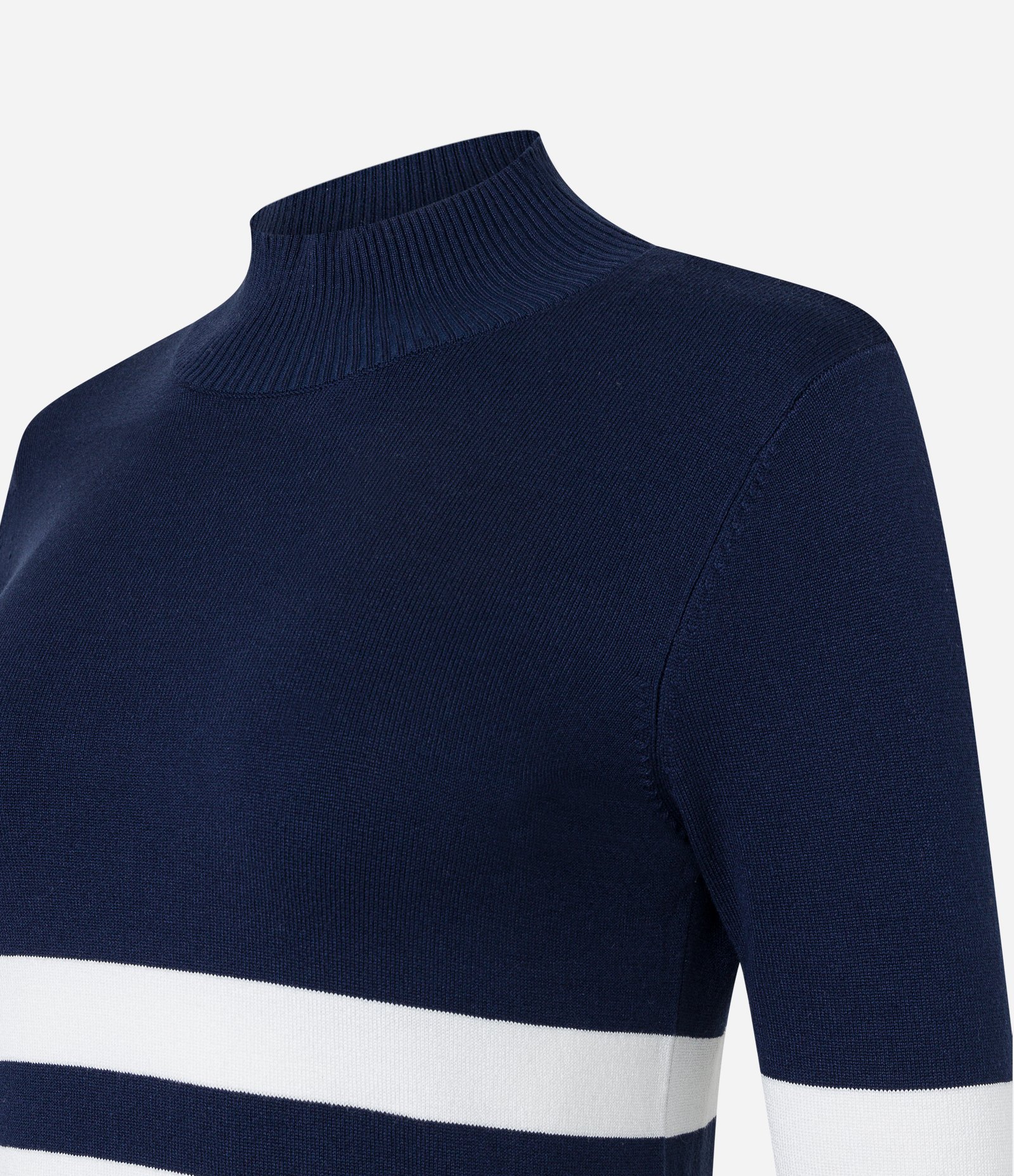 Blusa Alongada em Tricô com Ponto Diferenciado e Estampa Listrada Azul Marinho 8