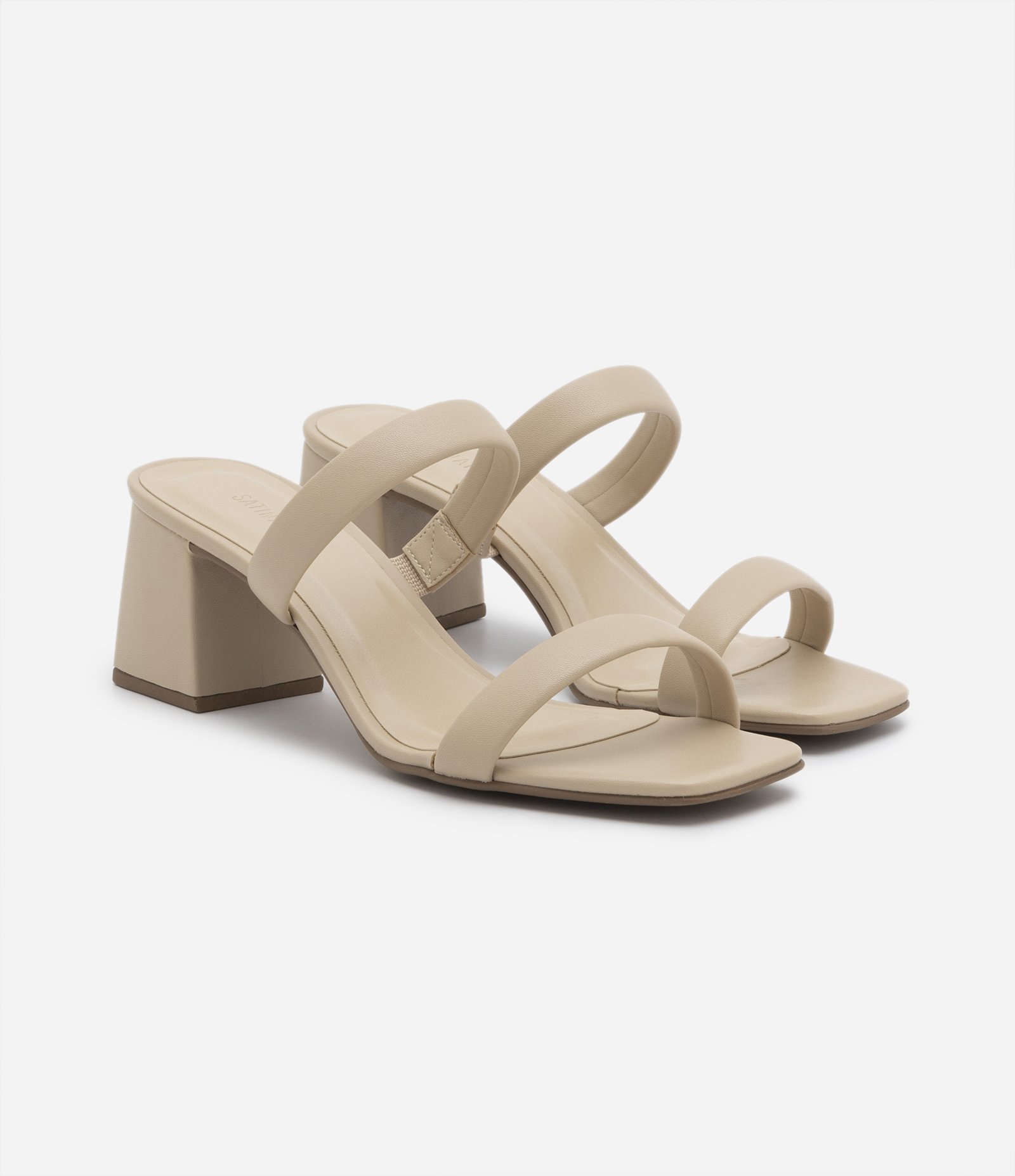 Sandália Mule com Bico Quadrado e Textura Croco 3