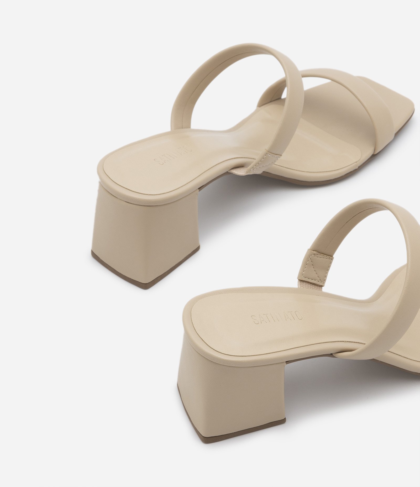 Sandália Mule com Bico Quadrado e Textura Croco 4