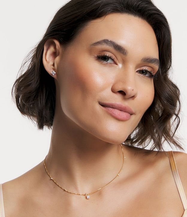 Conjunto de Colar e Brinco com Pingente de Ponto de Luz
