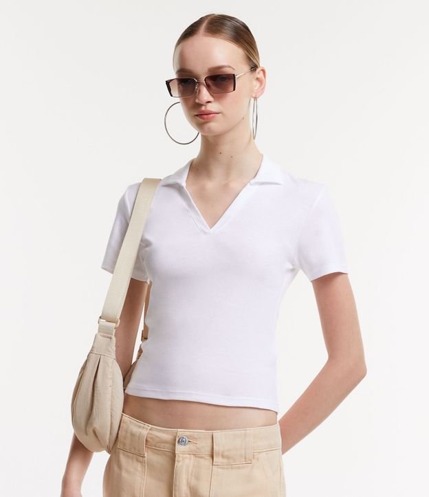 Blusa Polo Cropped em meia malha e Manga Curta Branco 1