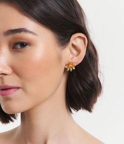 Kit 03 Pares de Brincos em Metal com 02 Argolinhas e 01 Brinco Flor