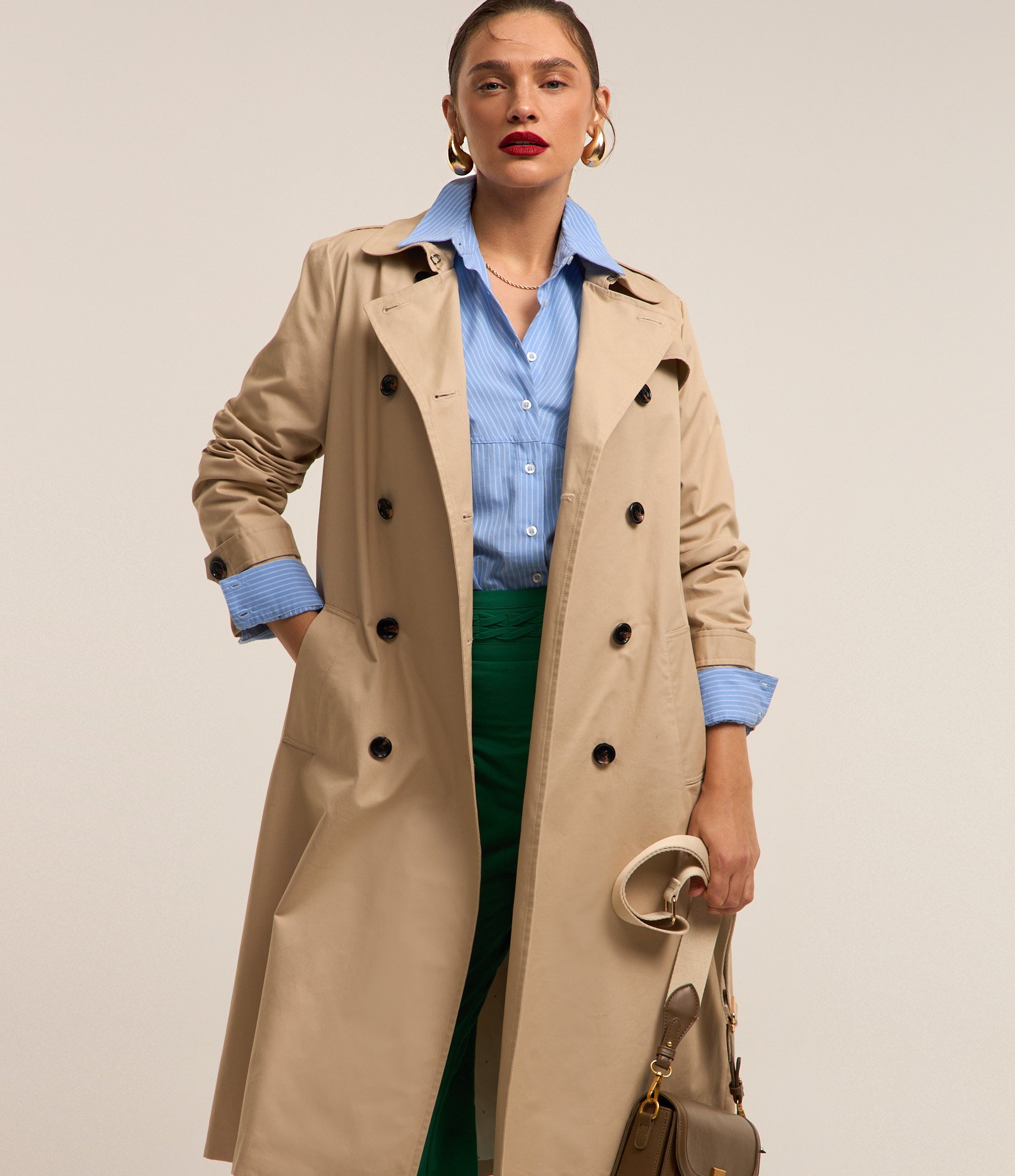 Casaco Trench Coat em Gabardine com Cinto Fivela na Cintura Bege 1