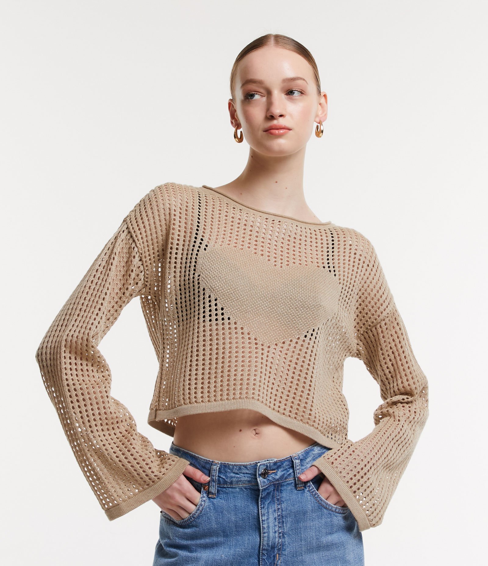 Blusa em Tricô com Ponto Aberto e Coração Frontal Bege 1