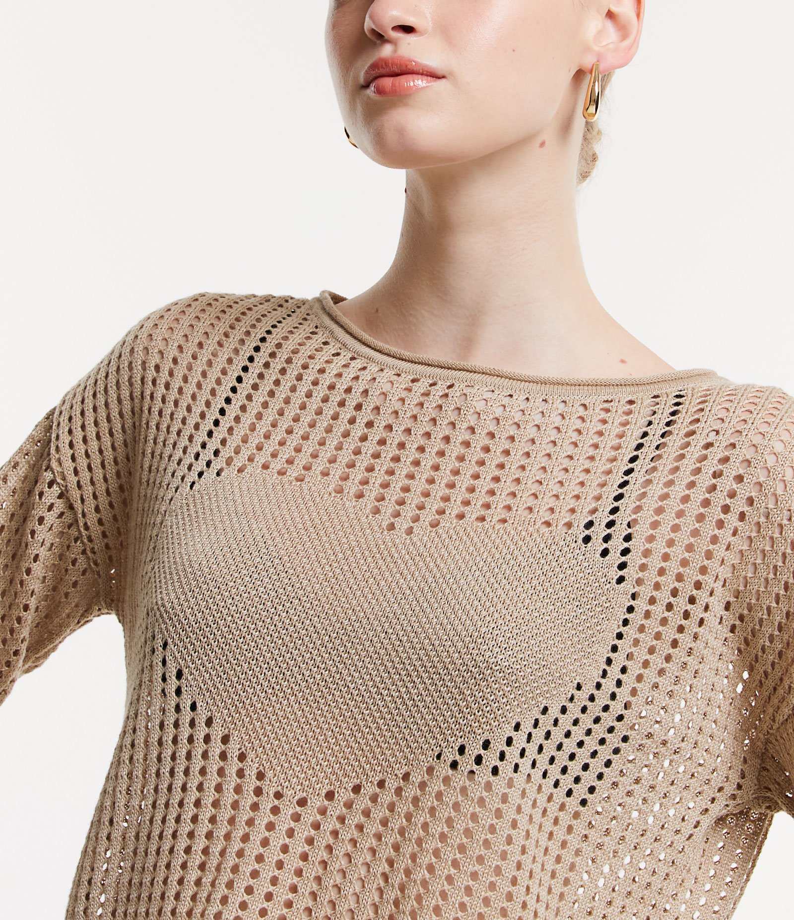 Blusa em Tricô com Ponto Aberto e Coração Frontal Bege 4