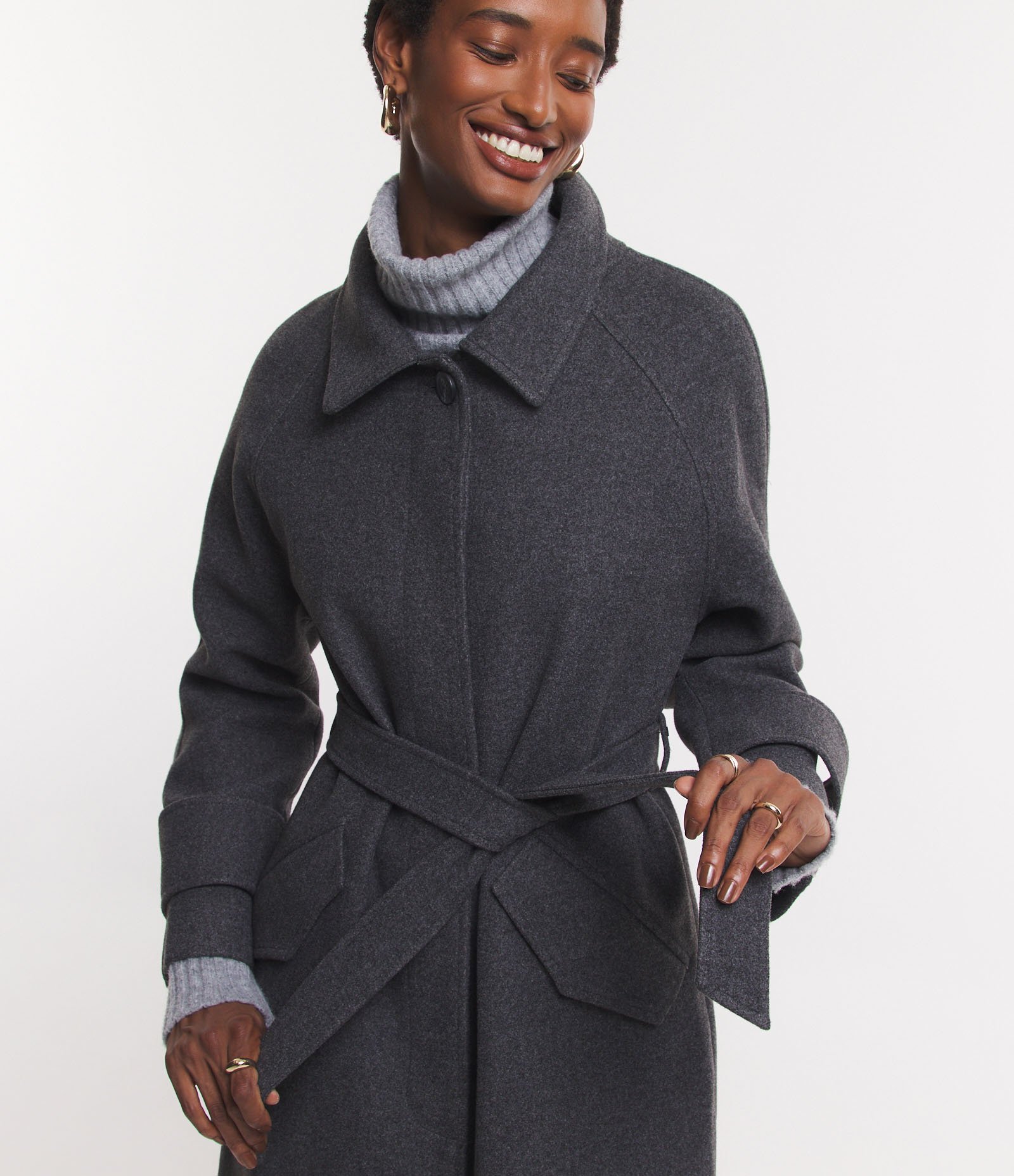 Casaco em Polyvelour com Detalhe na Manga e Amarração na Cintura Cinza 1