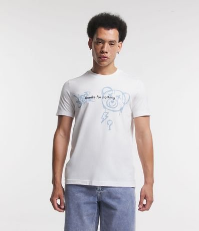 Camiseta Regular em Meia Malha com Estampa de Grafite e Lettering Menor preço em Camiseta Regular em Meia Malha com Estampa de Grafite e Lettering