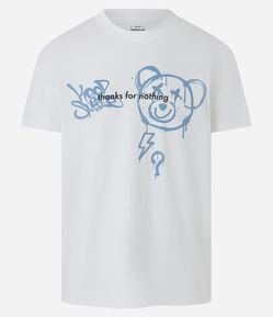 Camiseta Regular em Meia Malha com Estampa de Grafite e Lettering