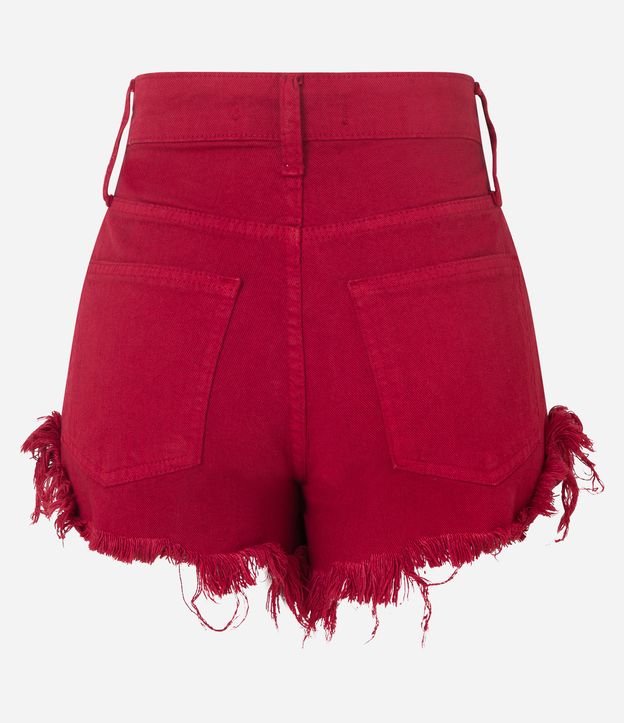 Short Hotpants em Jeans com Bolsos e Barra Desfeita Vermelho 6