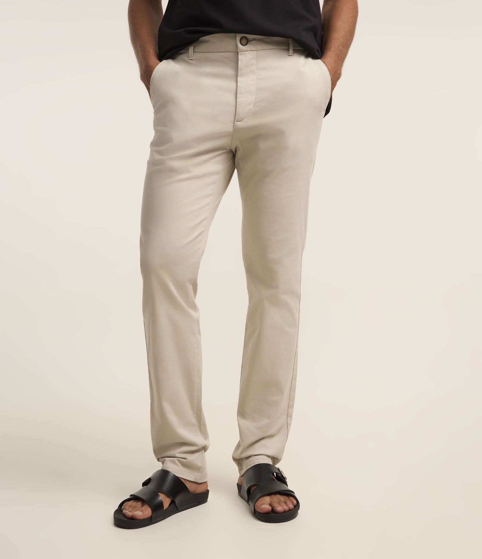 Calça Slim em Sarja com Bolsos Faca Cinza 3