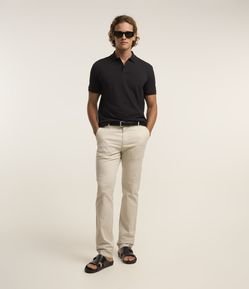 Calça Slim em Sarja com Bolsos Faca