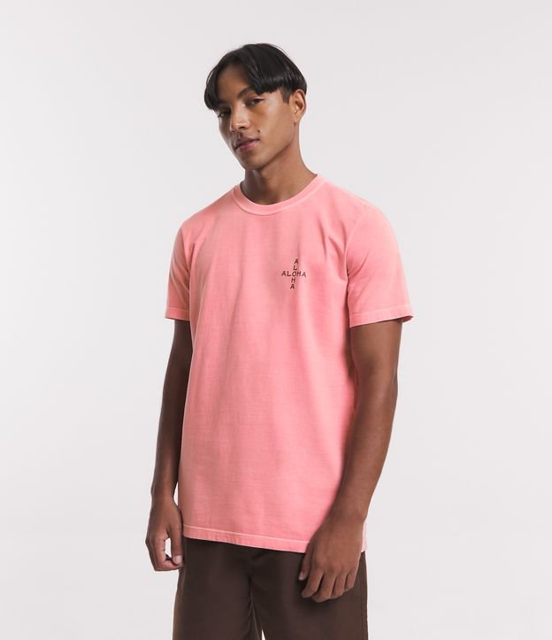 Camiseta Comfort Estonada em Meia Malha com Estampa Aloha e Coqueiros Rosa Claro 1