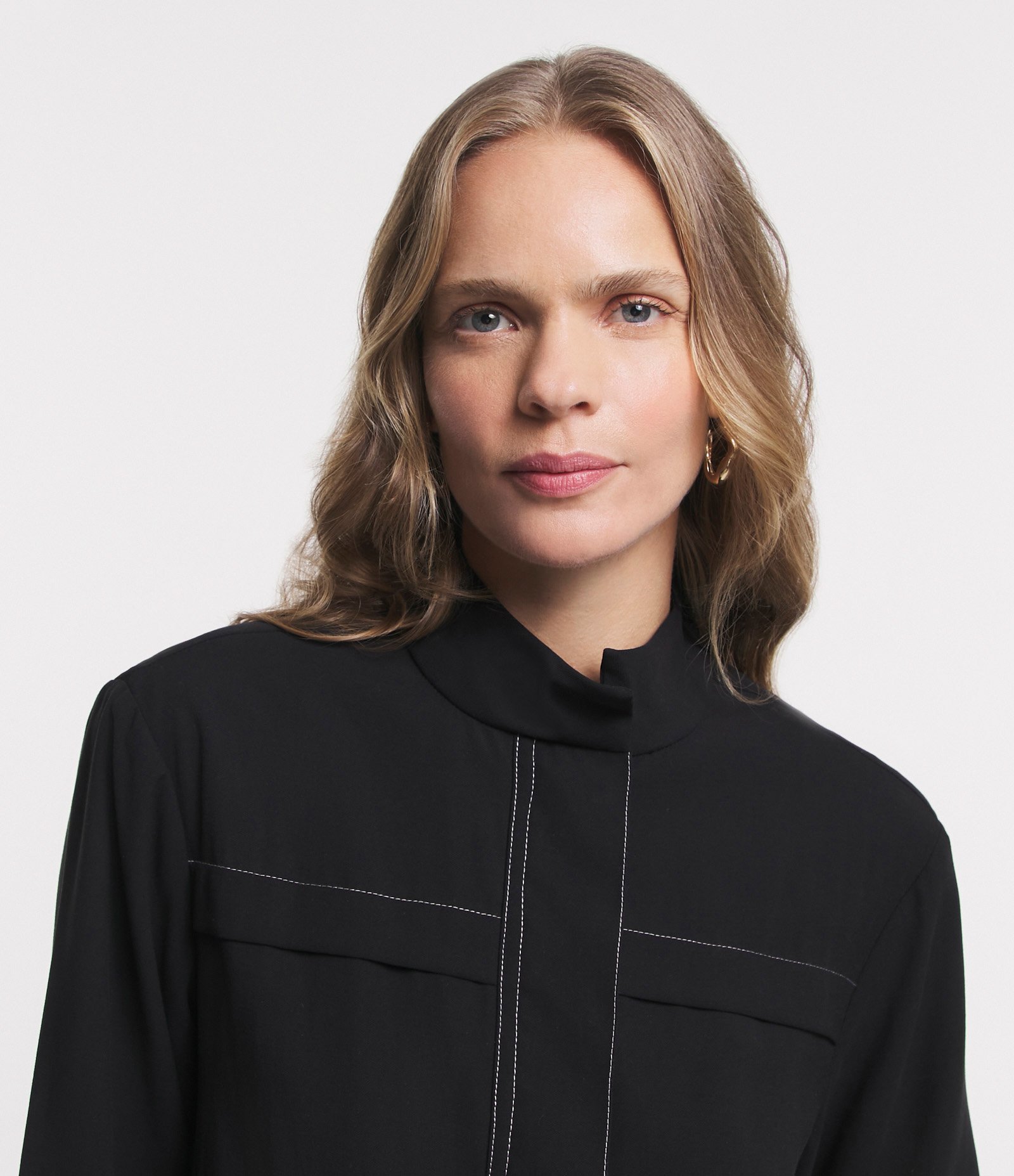 Jaqueta Bomber em Viscose com Bolsos Lapela e Pespontos Contrastantes Preto 5