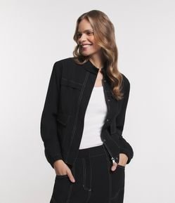 Jaqueta Bomber em Viscose com Bolsos Lapela e Pespontos Contrastantes