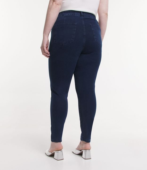 Calça Skinny em Jeans Sem Costura Lateral Curve & Plus Size Azul 3