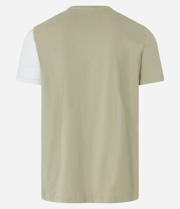 Camiseta Slim em Meia Malha com Lettering Minimalista e Blocos de Cor Verde/ Branco 7