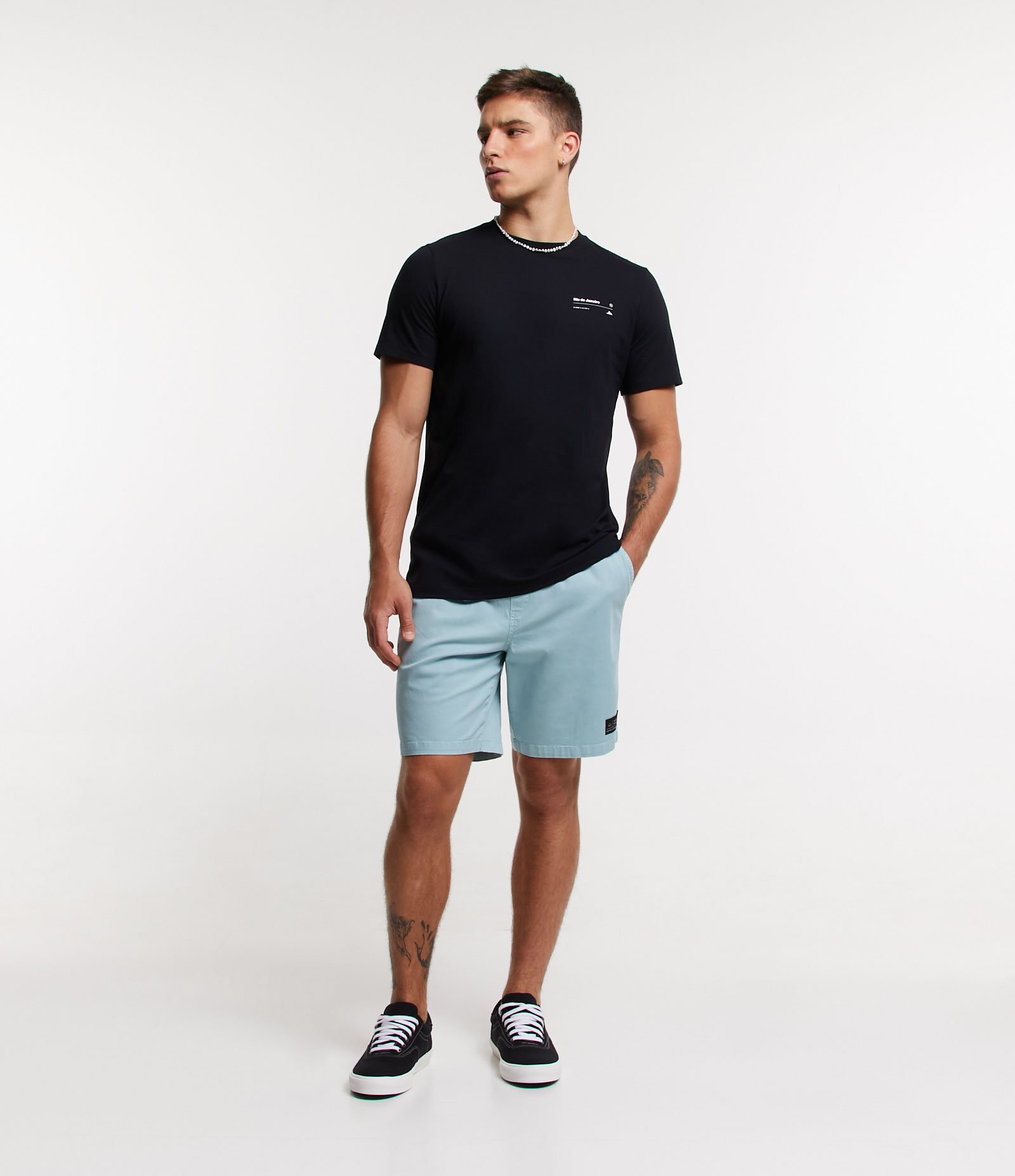 Camiseta Regular em Meia Malha com Estampa Frente e Costas Rio de Janeiro Preto 2