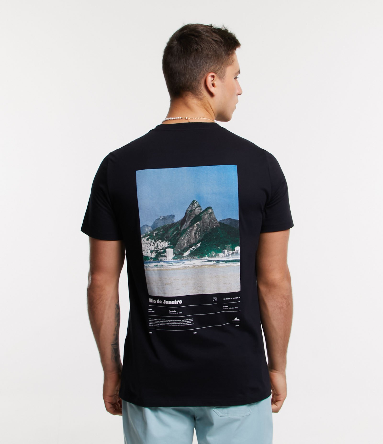 Camiseta Regular em Meia Malha com Estampa Frente e Costas Rio de Janeiro Preto 3