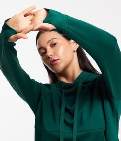 Blusão Esportivo em Meia Malha com Capuz e Bolso Canguru