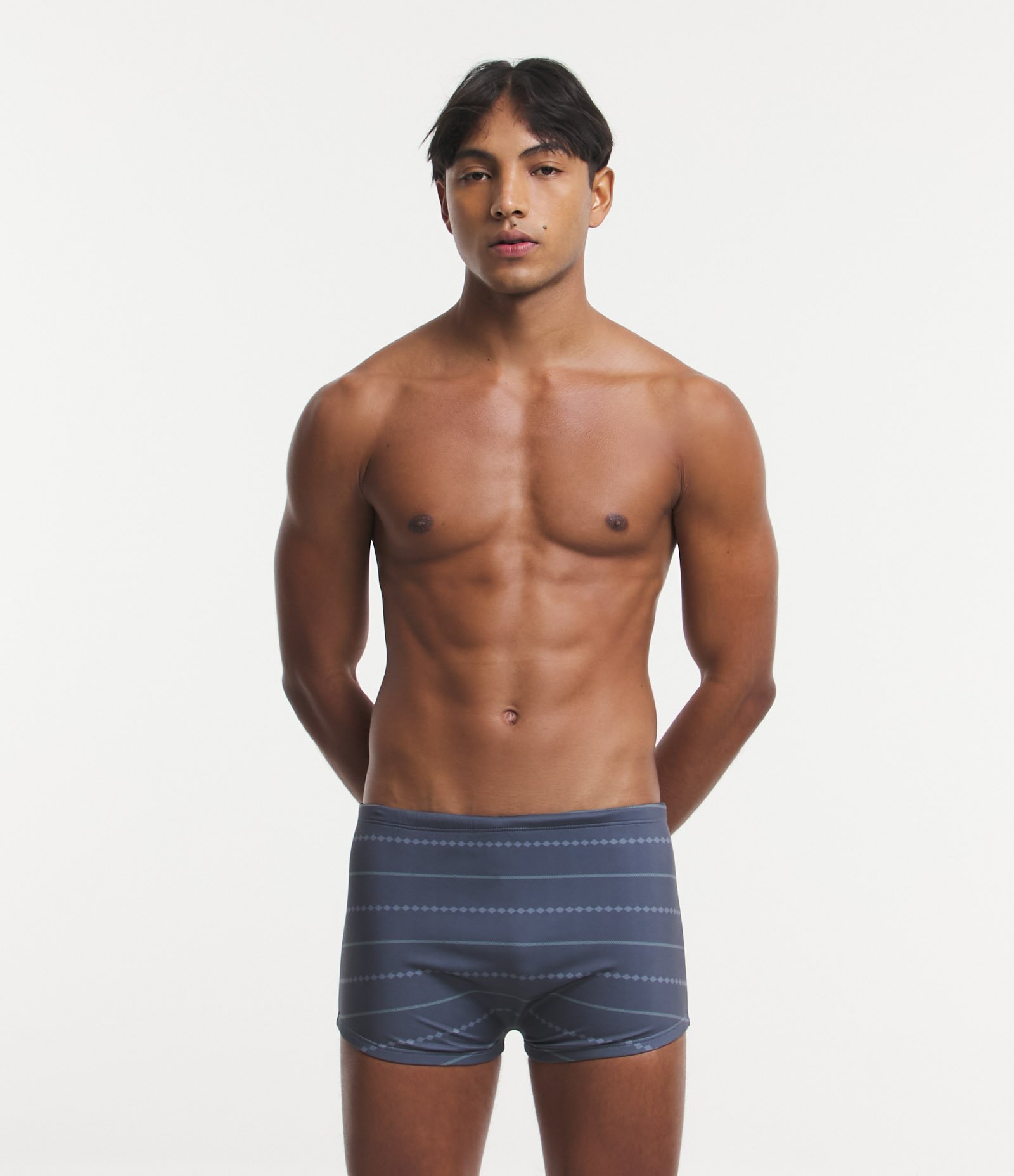 Sunga Boxer com Estampa de Listras Étnicas Cinza Escuro 1