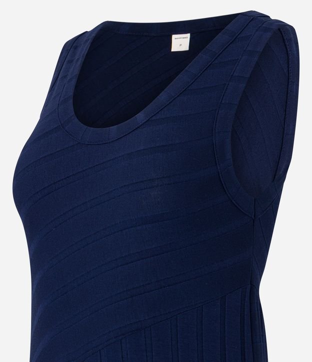 Vestido Midi Evasê em Viscose Texturizada com Recorte Azul 7