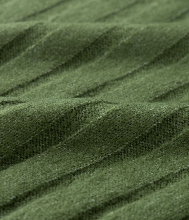 Blusa Alongada em Tricô com Textura Listrada e Gola Alta Curve & Plus Size Verde Escuro 7