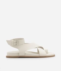 Sandália Rasteira com Tiras Assimétricas