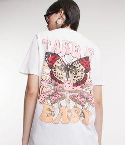 Camiseta Alongada em Meia Malha com Estampa de Borboleta Frente e Costas