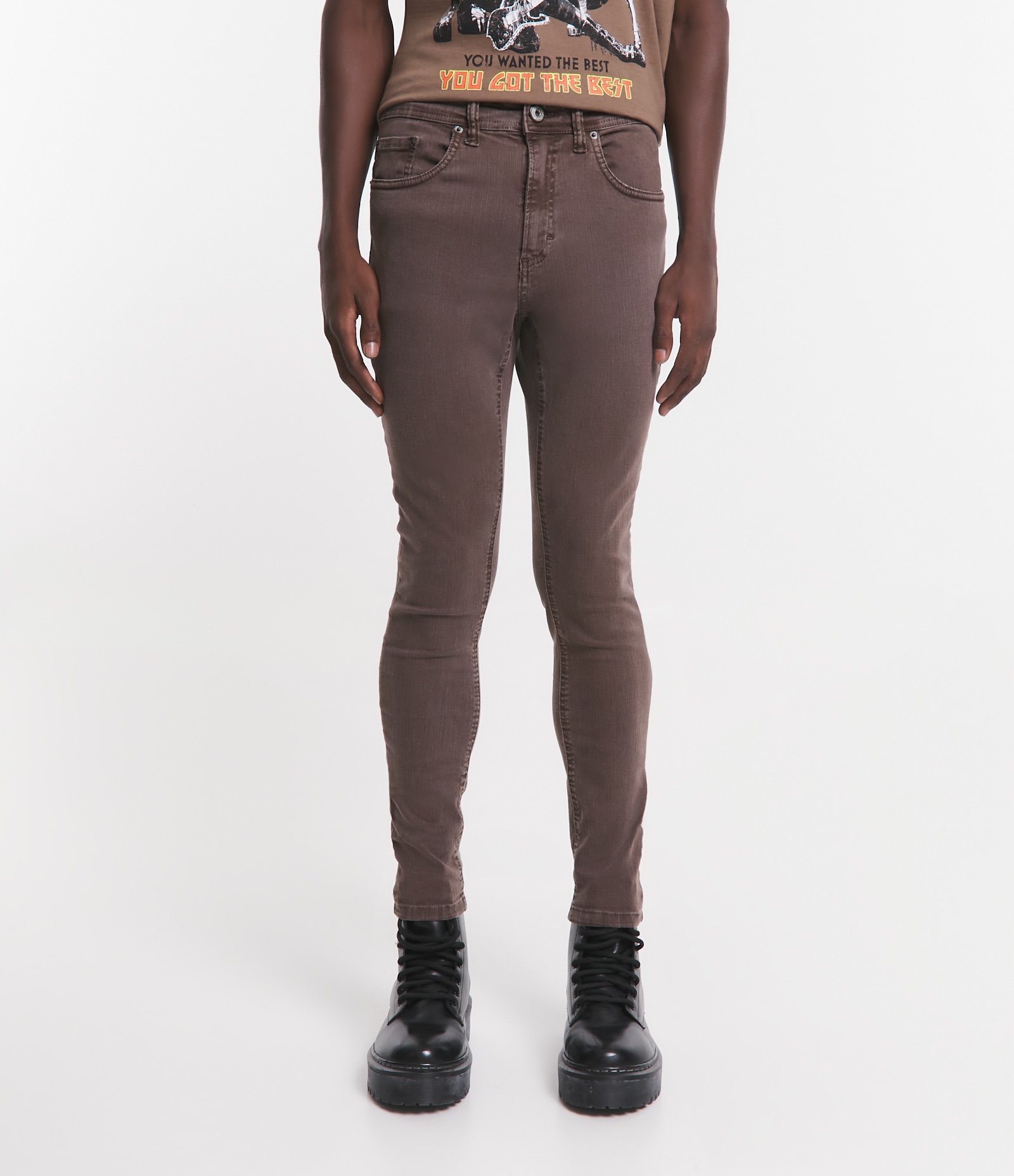 Calça Skinny Cropped em Sarja Estonada Marrom 2