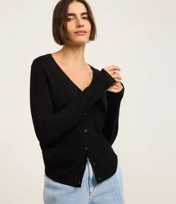 Cardigan em Tricô com Fechamento em Botões