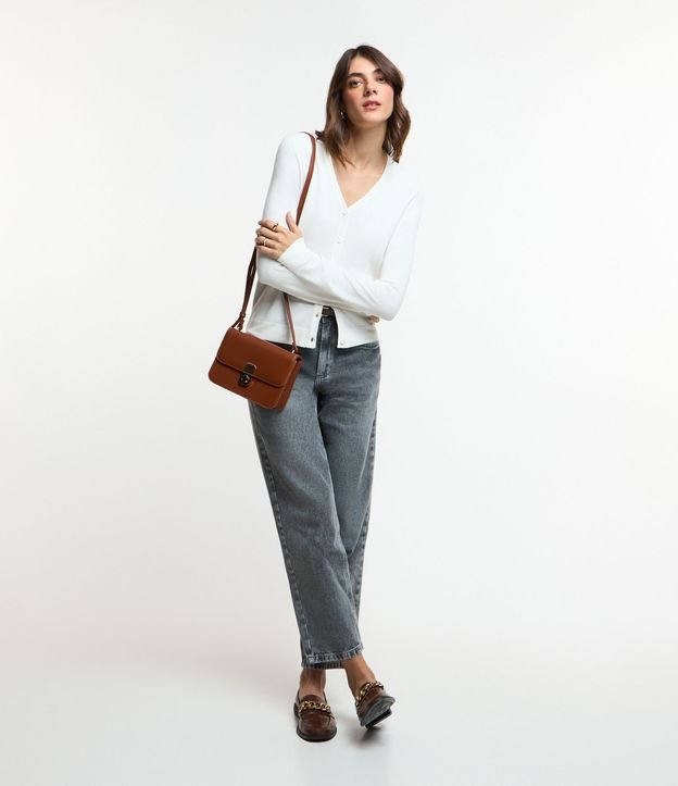 Cardigan em Viscose com Fechamento em Botões