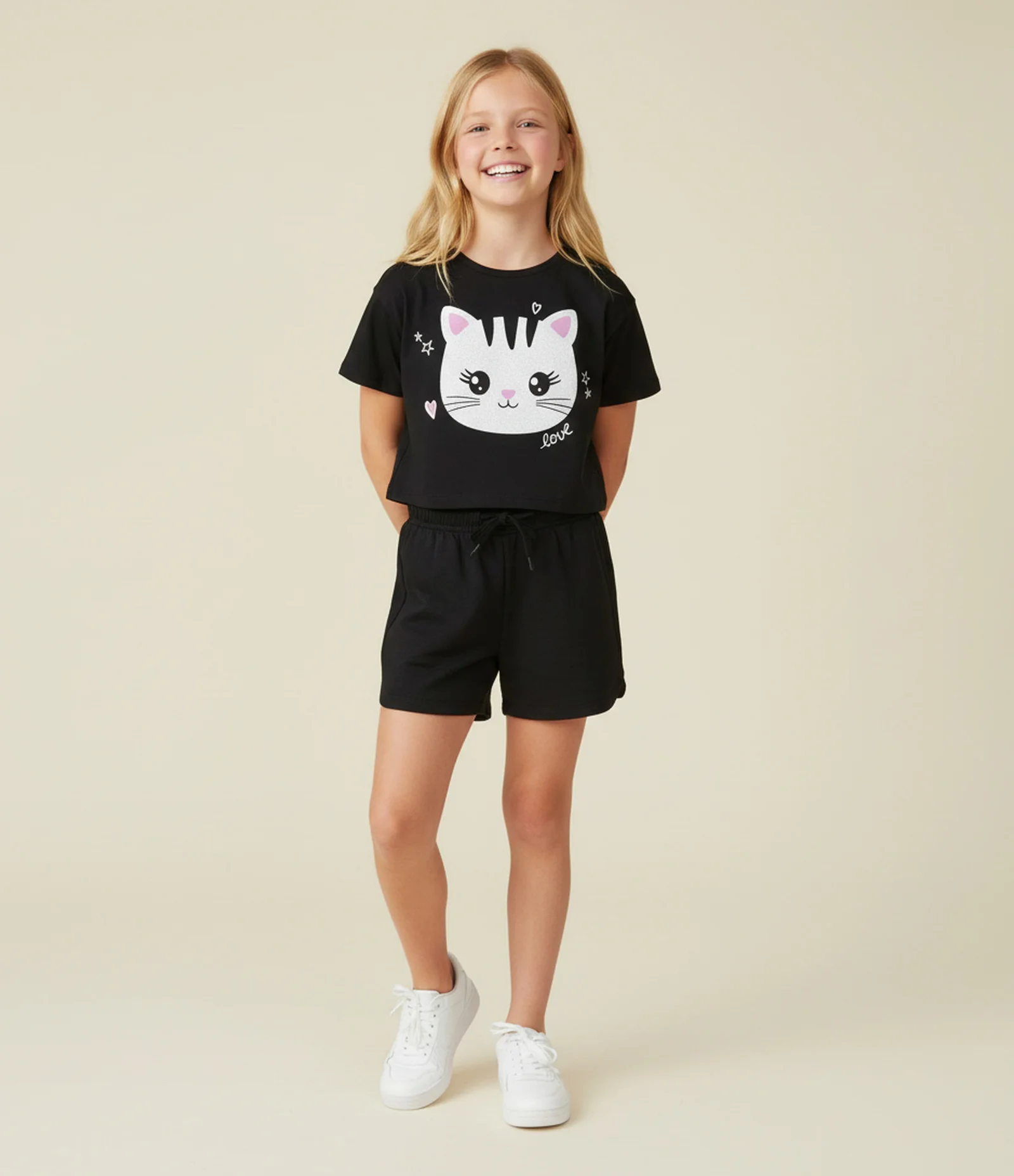 Camiseta Cropped Infantil com Estampa de Gatinho Love - Tam 5 a 14 Anos Preto 1