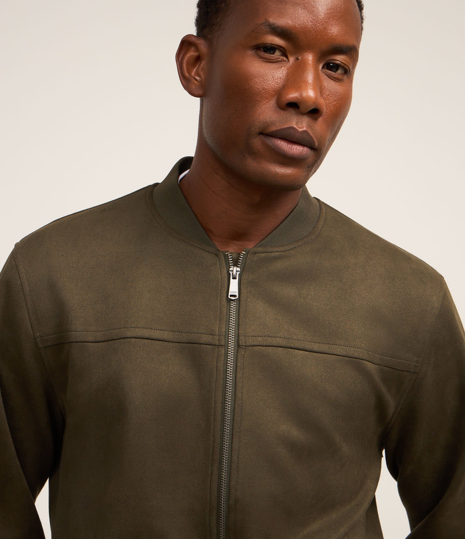 Jaqueta Bomber com Zíper e Bolsos 4