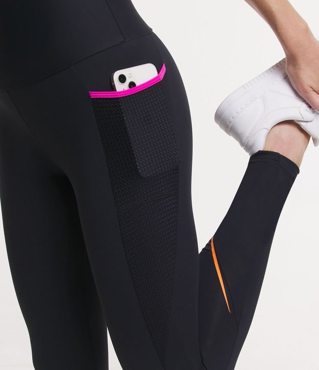 Calça Legging Esportiva em Poliamida Texturizada com Brilho e Cós