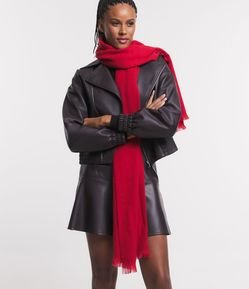 Cachecol em Tricô Texturizado com Mini Franjas