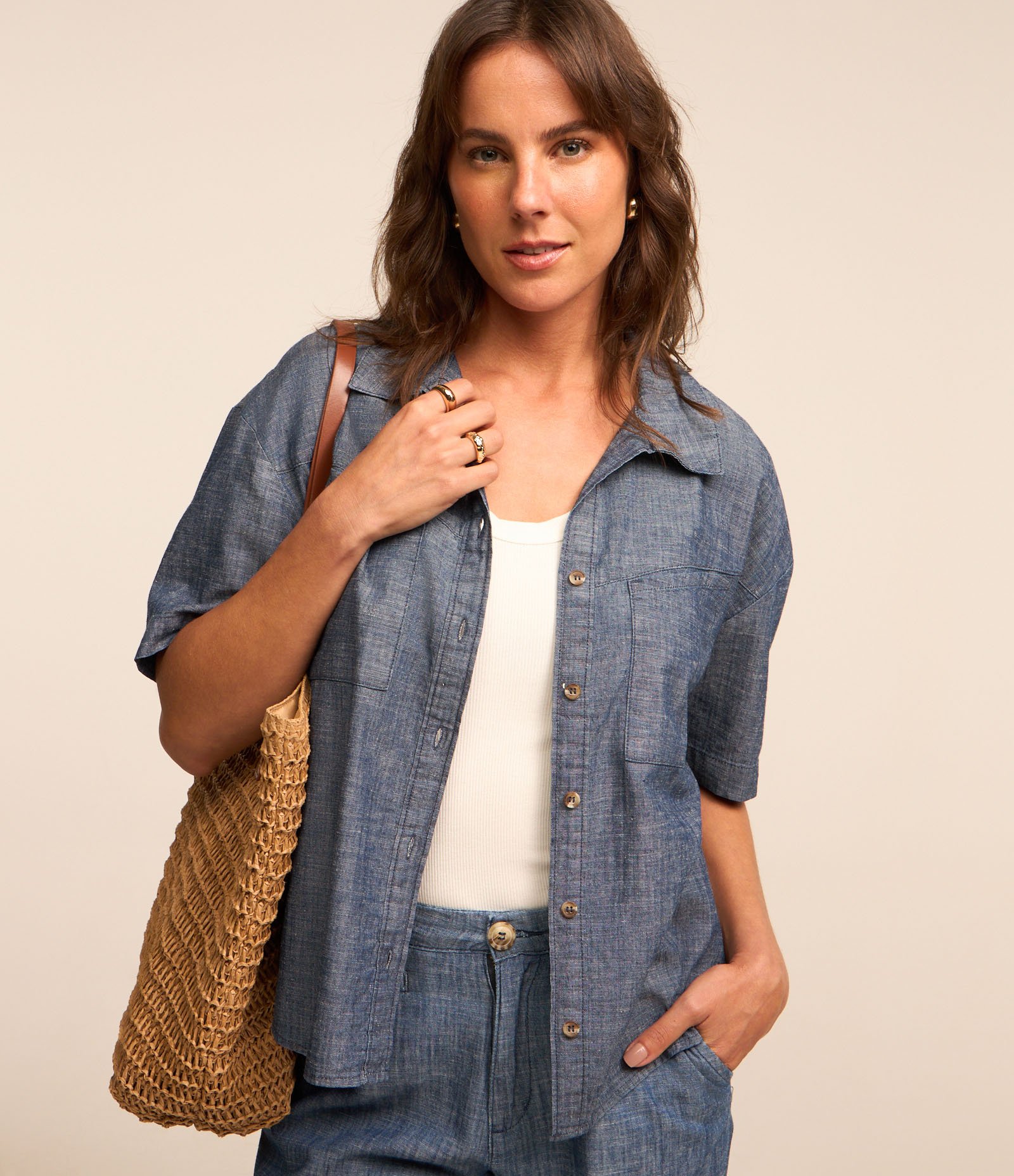 Camisa Manga Curta em Jeans com Bolsos Azul 1