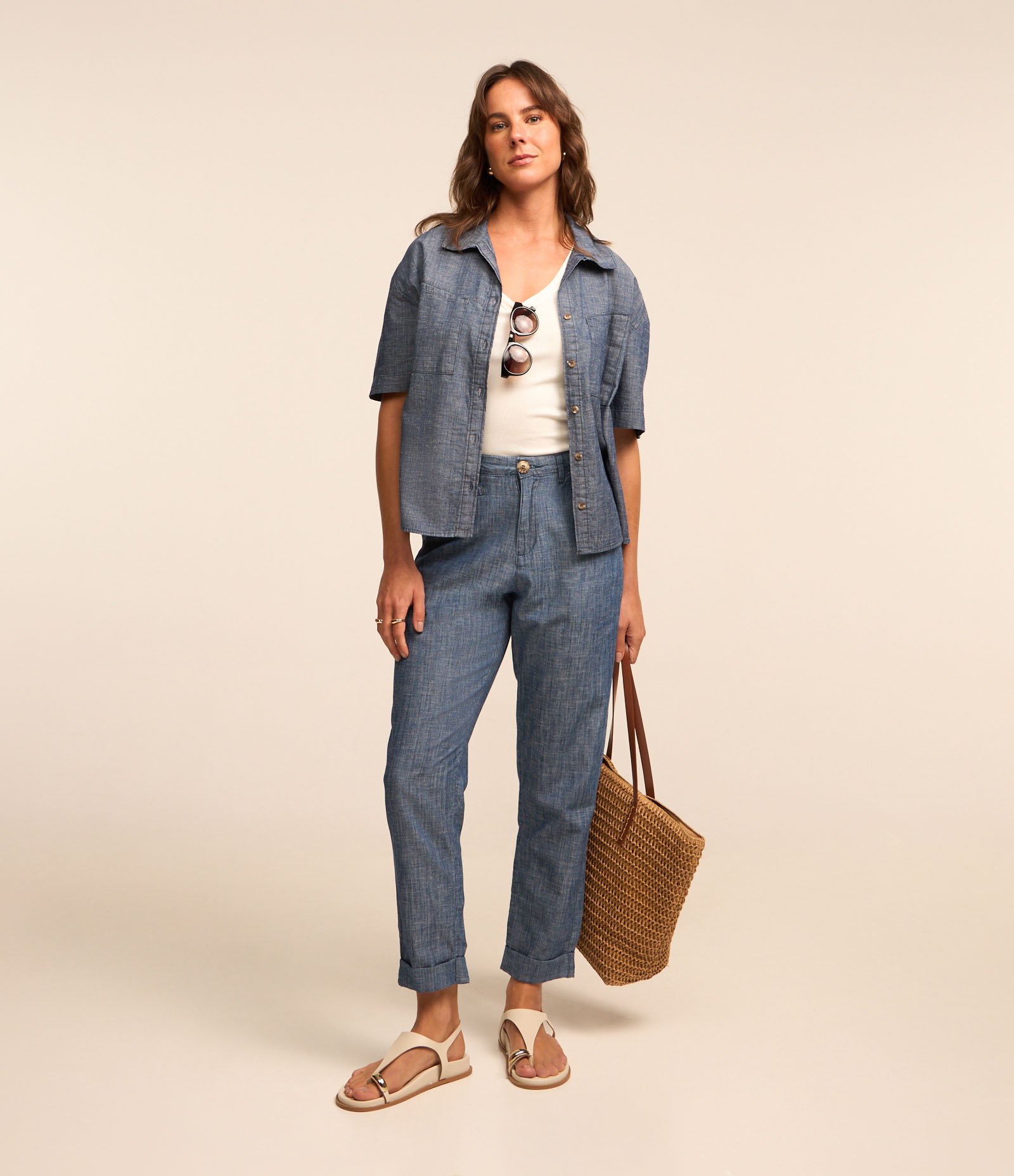 Camisa Manga Curta em Jeans com Bolsos Azul 2