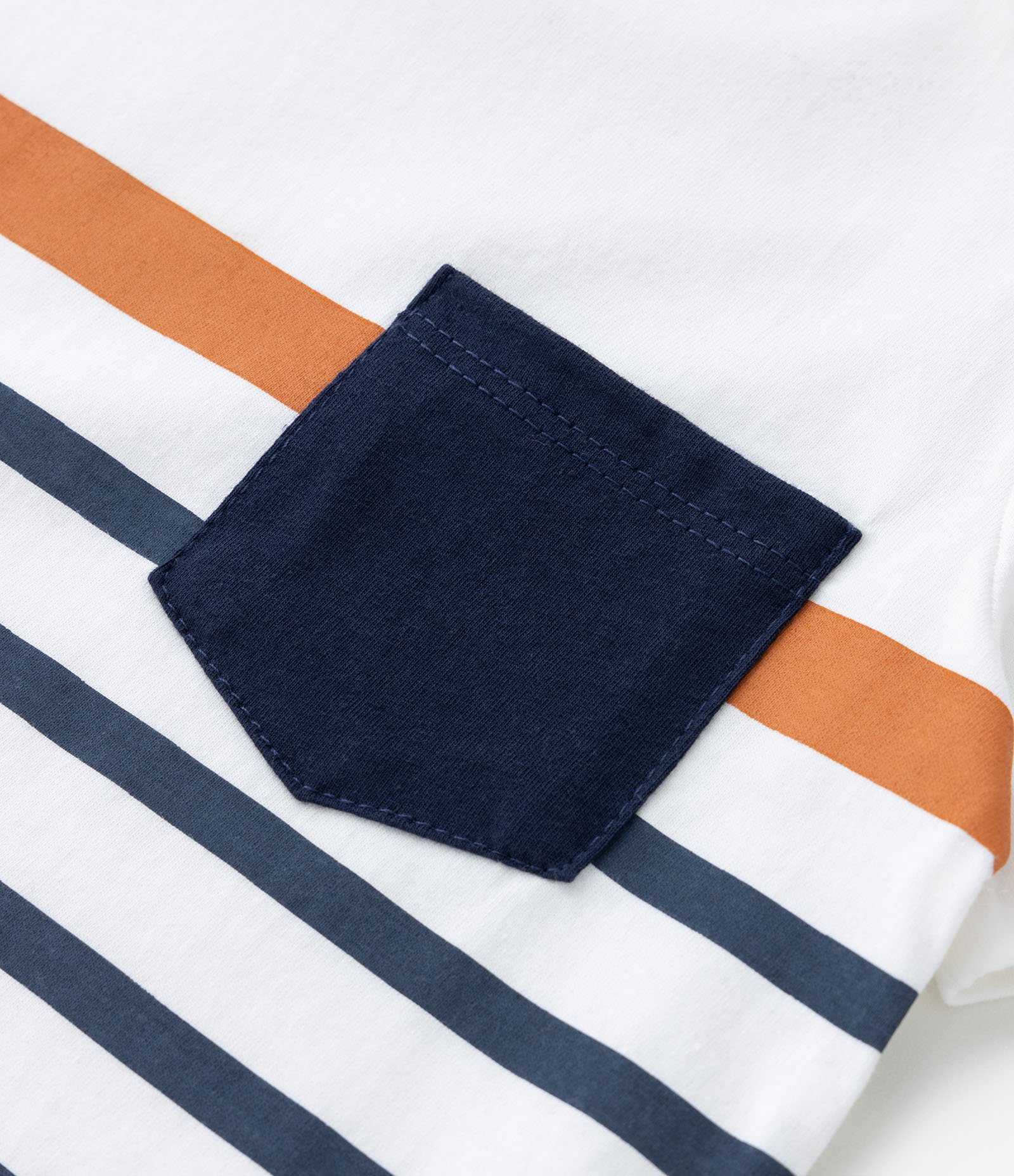 Camiseta Infantil Listrada e com Bolsinho - Tam 1 a 5 Anos Branco 4