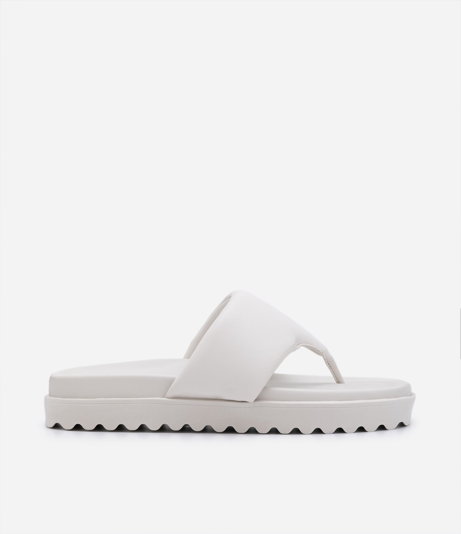 Sandália Rasteira em Tira Larga 1